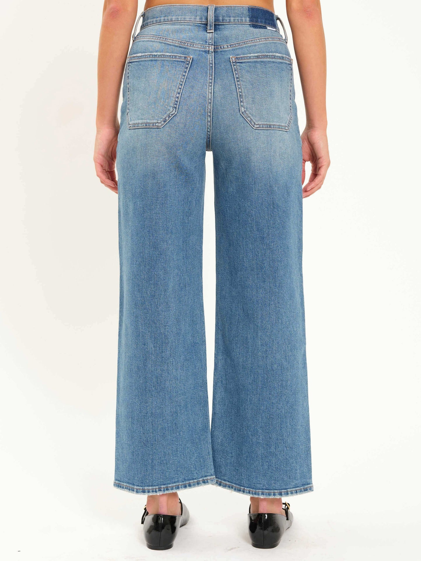 Daze Pleaser Patch Pocket Jean