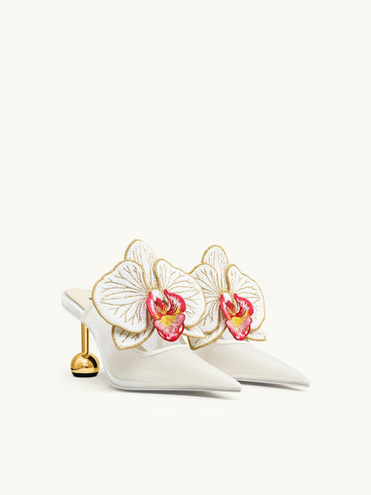 Sofia 蘭花球跟鞋 - 白色