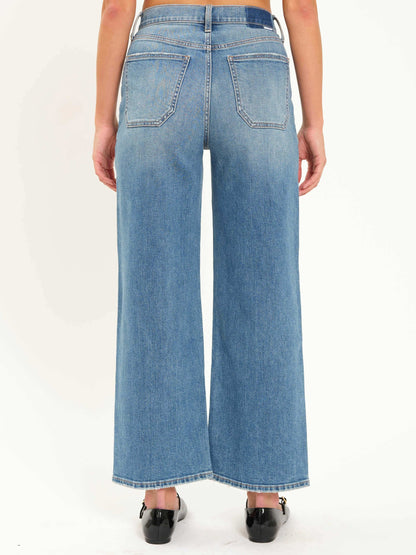 Daze Pleaser Patch Pocket Jean