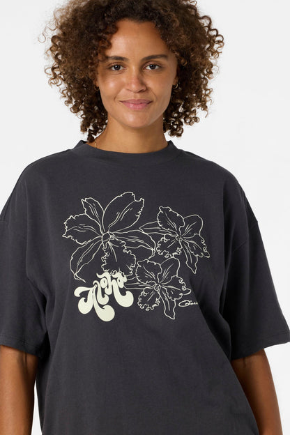 Ariah Hawaii Oversized Tee