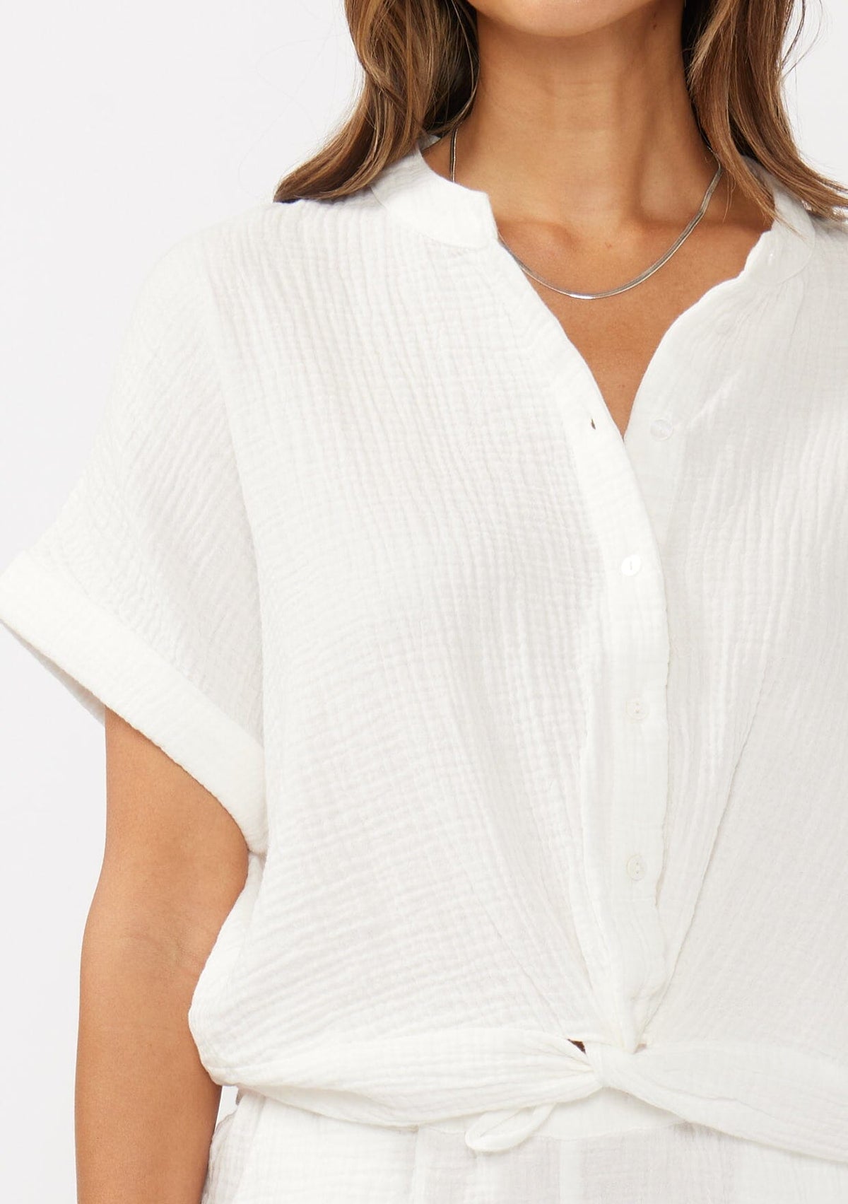 Wander Free Twist Front Top