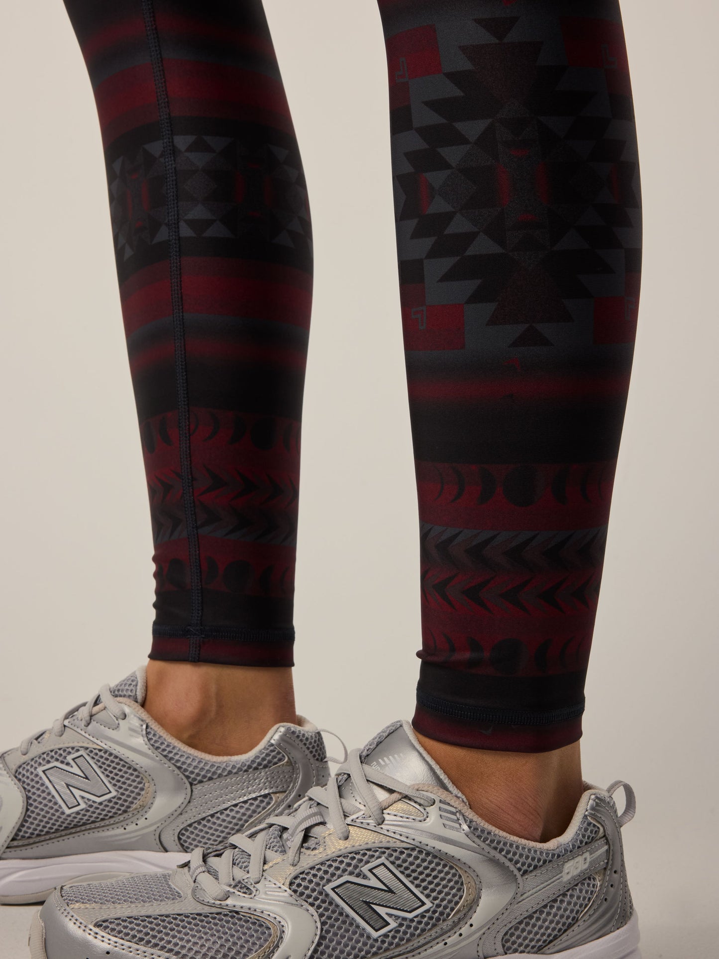 Luna Smokey Peaks Legging