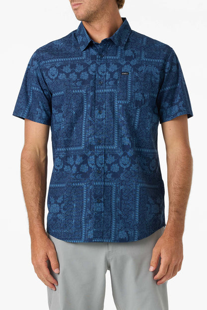 Terrace Standard Fit Shirt