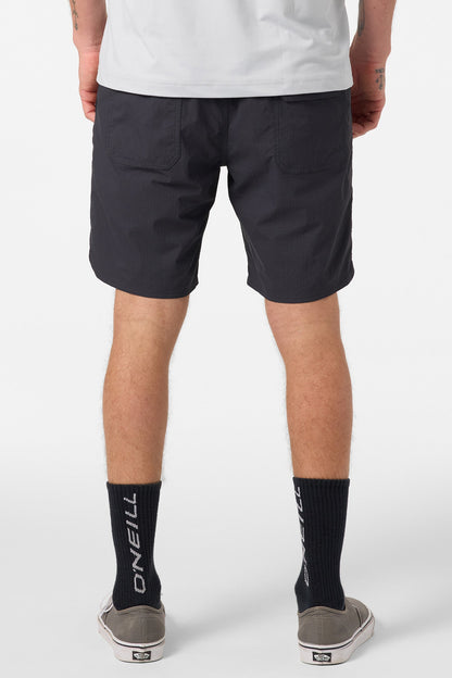 TRVLR Halfback 18" Hybrid Shorts