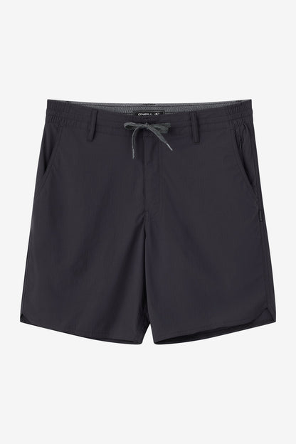 TRVLR Halfback 18" Hybrid Shorts