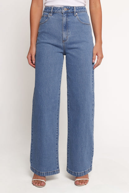 Abrand 94 High Wide Petite Jeans - Debbie